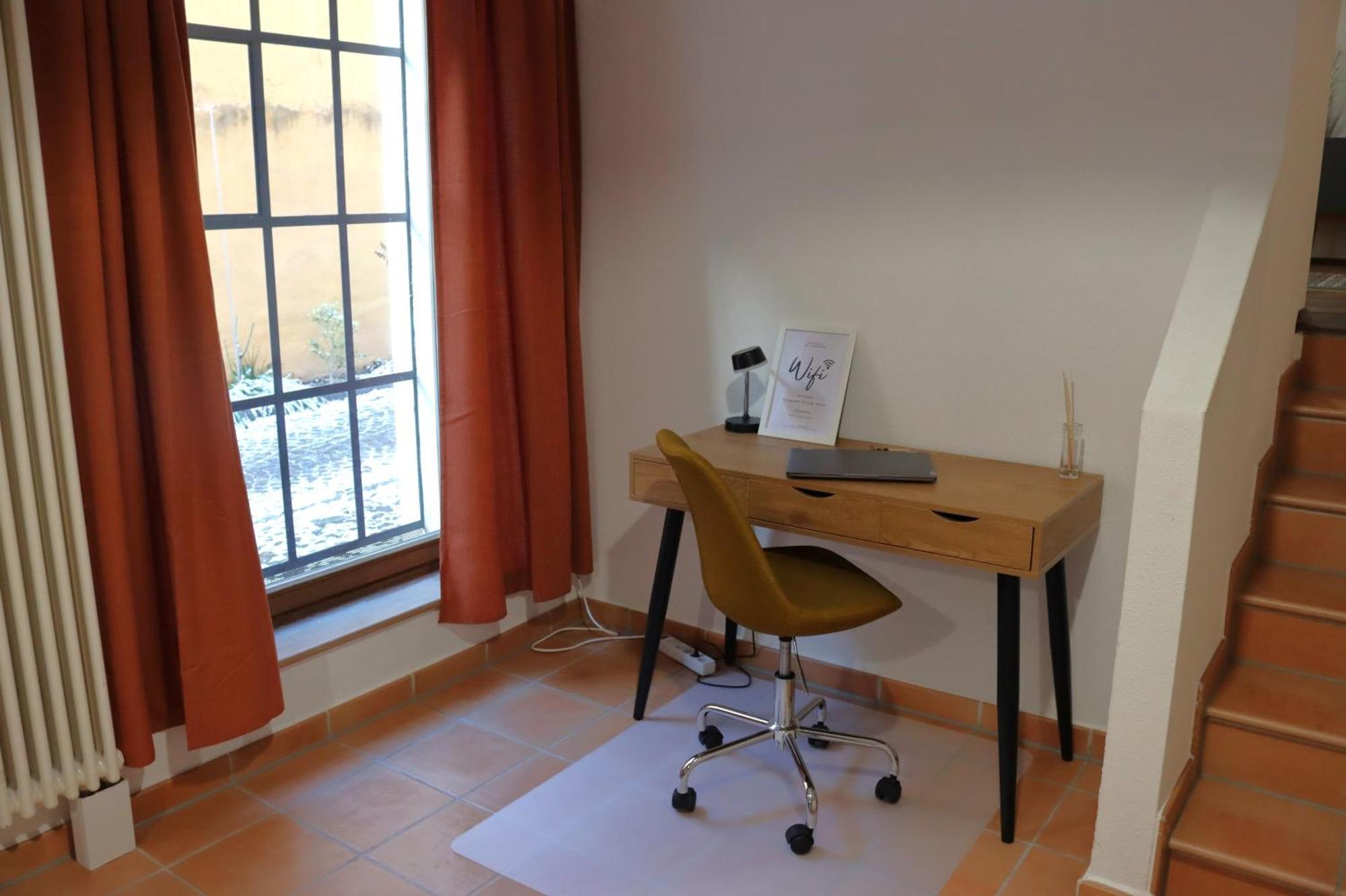 Altstadt-traum Mit Fahrradstellplatz Appartement *
